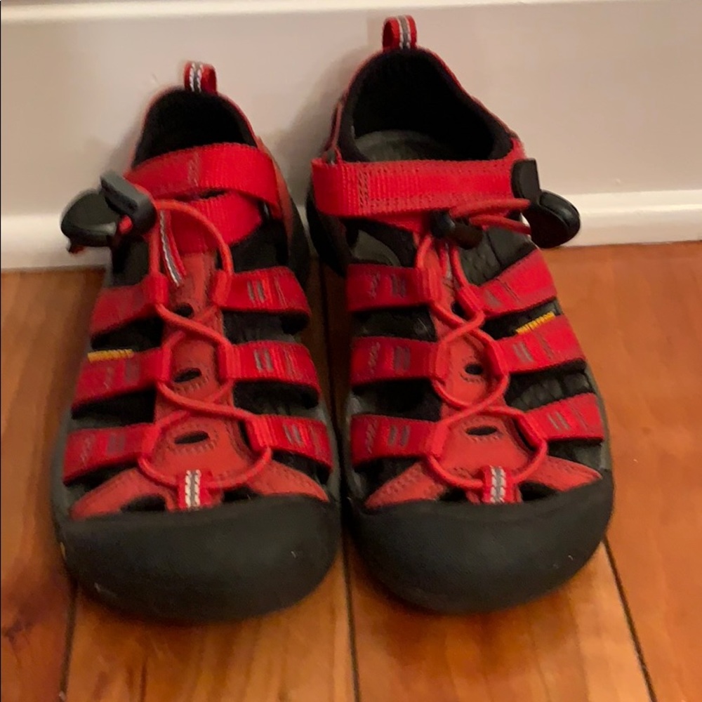 NWOT Keen boys washable sandals  Size 12